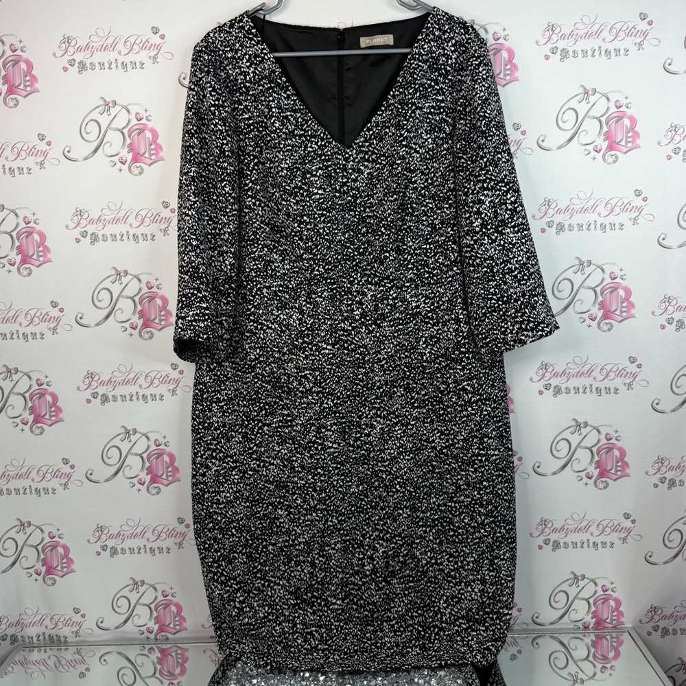 Planet dress V-neck, polkadot, abstract, Chic Black and White Long Sleeve Dress